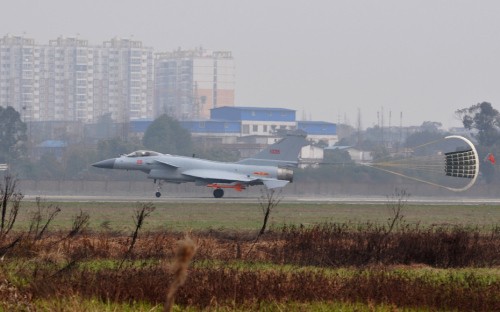 Máy bay chiến đấu J-10B do Trung Quốc chế tạo